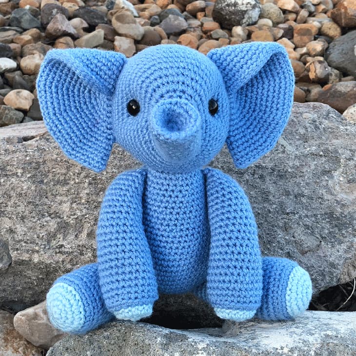 elephant-crochet-pattern-free-amigurumi-1