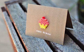 hama-perler-beads-cupcake-birthday-card.jpg